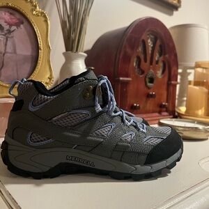 Merrell Gray and Black Rain & Snow Boots with Durable Sole